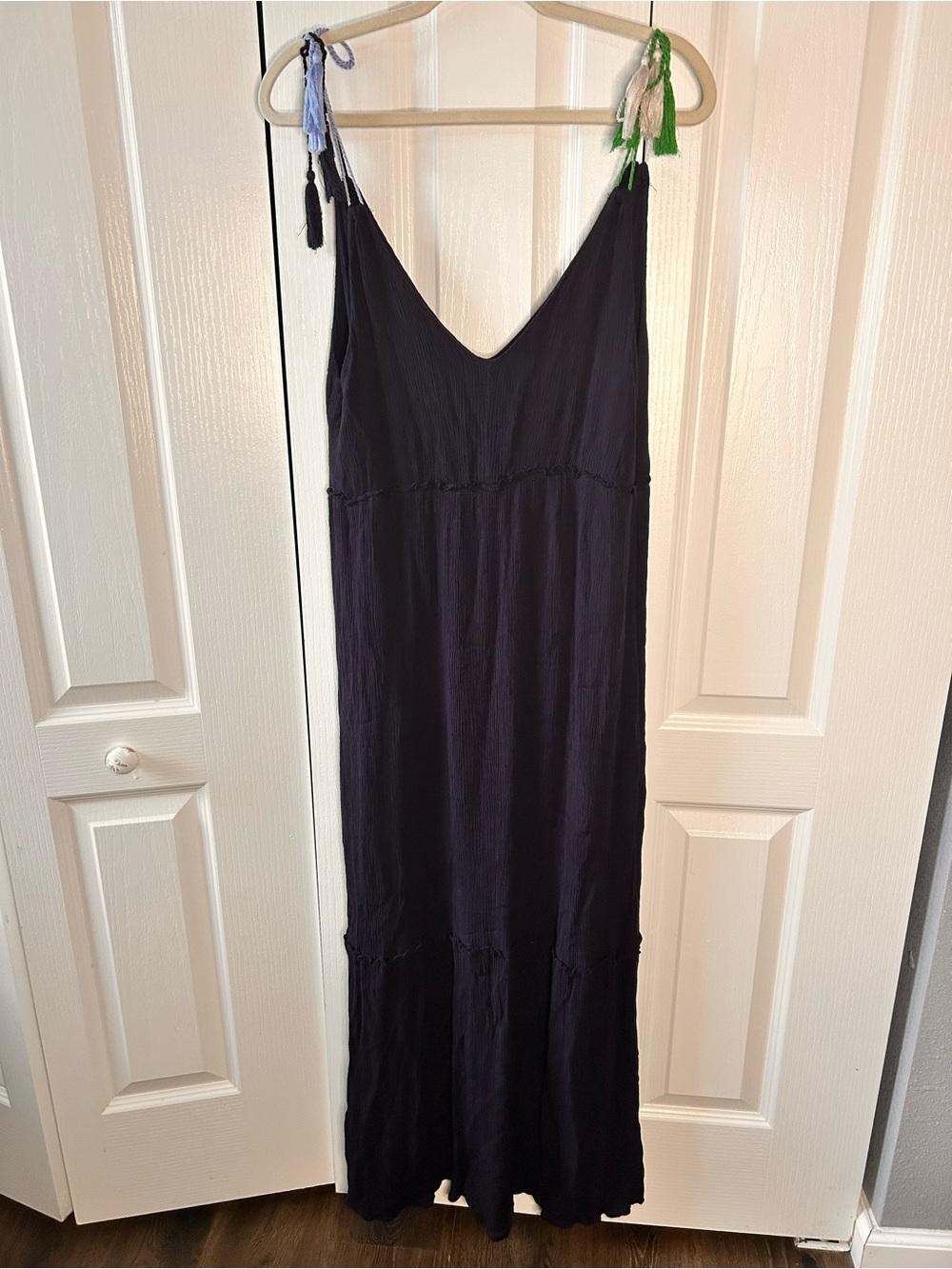 Cupcakes and Cashmere Navy Maxi Dress Size 8 Tassel Tie Straps Boho Casual